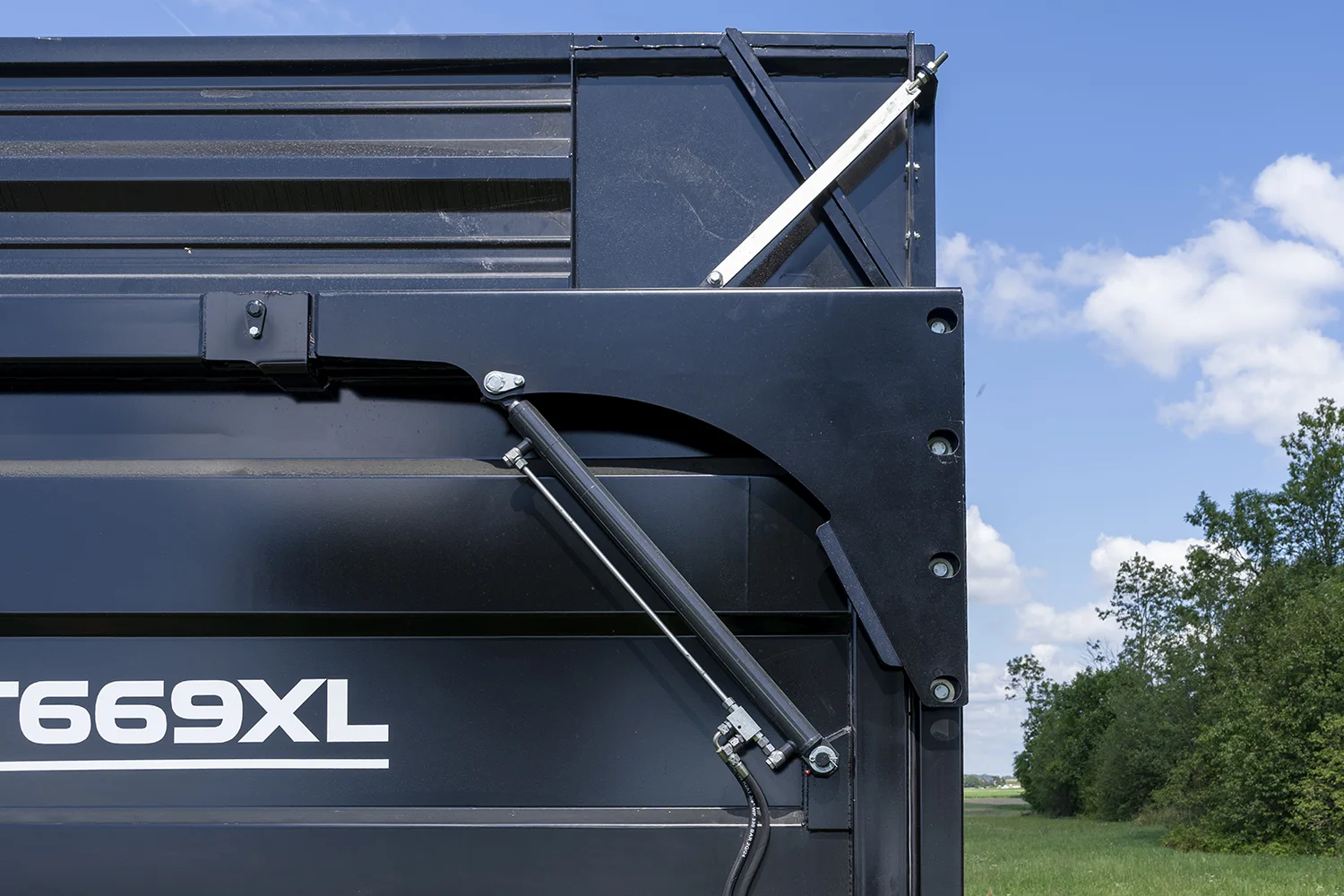 T669XL — PRONAR